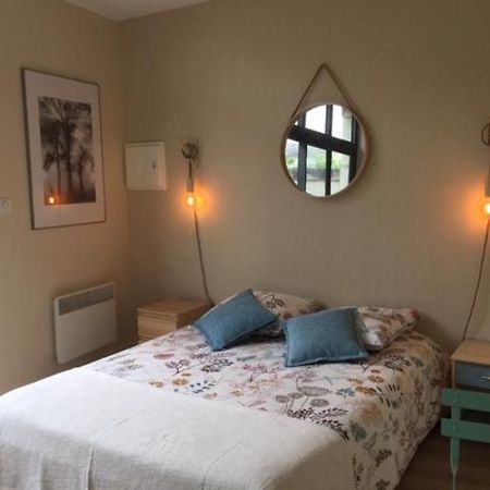Chambre dans dépendance Maison de Ville + abri vélos Saumur Exterior foto
