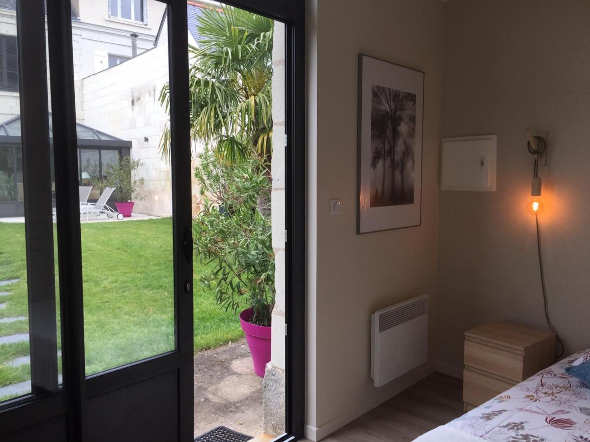 Chambre dans dépendance Maison de Ville + abri vélos Saumur Exterior foto