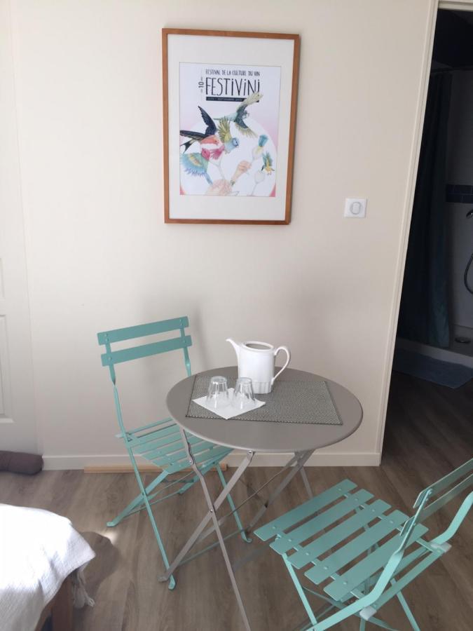 Chambre dans dépendance Maison de Ville + abri vélos Saumur Exterior foto